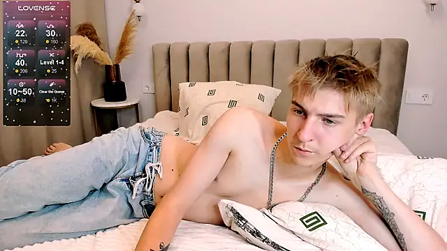 MrSexyCum4U online show from October 7, 2025, 6:49 pm