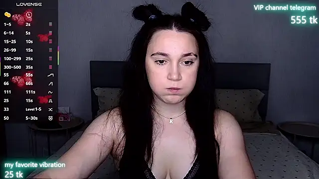 Snapshot of Eliz_v_tta chatting on September 15, 2025, 8:31 pm Eliz v tta online show from September 15, 2025, 8:31 pm