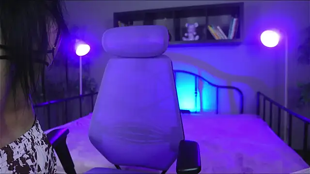 Snapshot of Emma_and_Issac chatting on September 24, 2025, 3:54 am Emma and Issac online show from September 24, 2025, 3:54 am