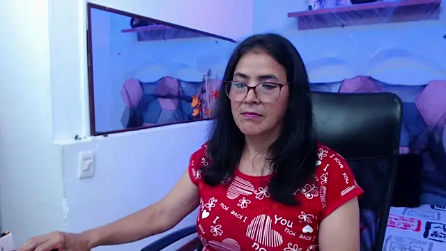 Snapshot of AmandaPeet chatting on October 20, 2025, 7:58 pm AmandaPeet online show from October 20, 2025, 7:58 pm