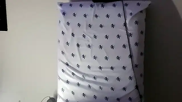 Triggerhappycj100 online show from November 2, 2025, 11:40 pm