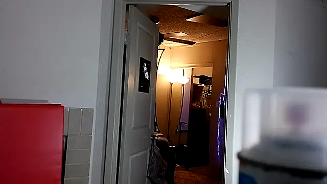 Snapshot of Triggerhappycj100 chatting on February 18, 2026, 1:23 am Triggerhappycj100 online show from February 18, 2026, 1:23 am