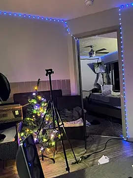 Snapshot of Triggerhappycj100 chatting on March 11, 2026, 8:42 am Triggerhappycj100 online show from March 11, 2026, 8:42 am