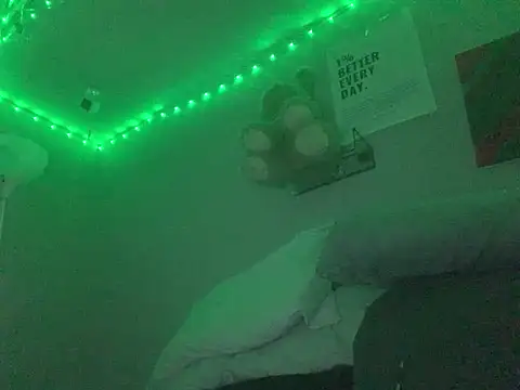 Snapshot of Triggerhappycj100 chatting on March 18, 2026, 3:26 pm Triggerhappycj100 online show from March 18, 2026, 3:26 pm