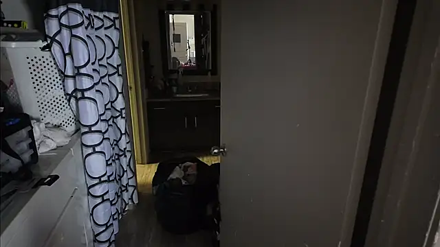 Snapshot of Triggerhappycj100 chatting on March 21, 2026, 6:18 am Triggerhappycj100 online show from March 21, 2026, 6:18 am