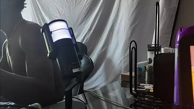 Triggerhappycj100 online show from April 22, 2026, 7:04 pm