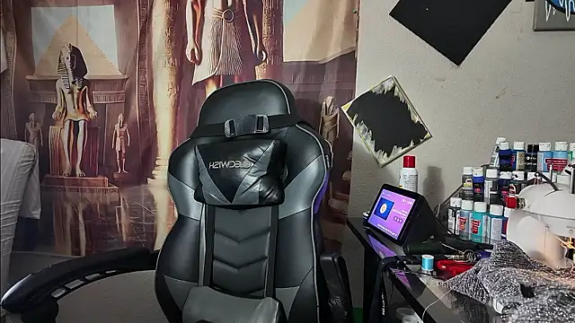 Triggerhappycj100 online show from May 7, 2026, 8:52 am