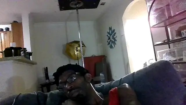 Triggerhappycj100 online show from June 15, 2026, 8:38 am