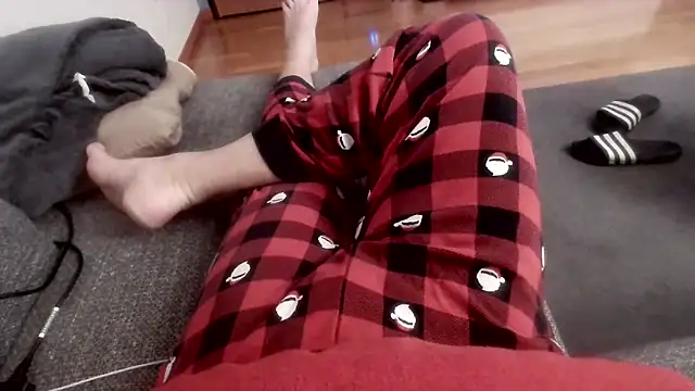 cucciolotto76 online show from December 17, 2025, 10:05 pm