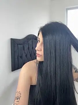 Snapshot of Privad_ravenna chatting on May 9, 2026, 5:40 pm Privad ravenna online show from May 9, 2026, 5:40 pm