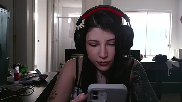 Snapshot of Privad_ravenna chatting on May 19, 2026, 7:53 pm Privad ravenna online show from May 19, 2026, 7:53 pm