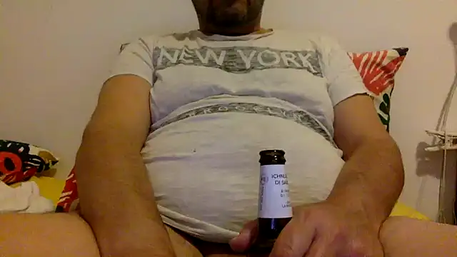 Snapshot of steve669_hot chatting on October 6, 2025, 5:10 pm steve669 hot online show from October 6, 2025, 5:10 pm