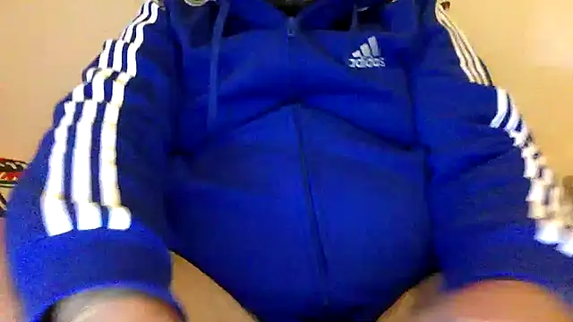 Snapshot of steve669_hot chatting on October 24, 2025, 1:40 pm steve669 hot online show from October 24, 2025, 1:40 pm