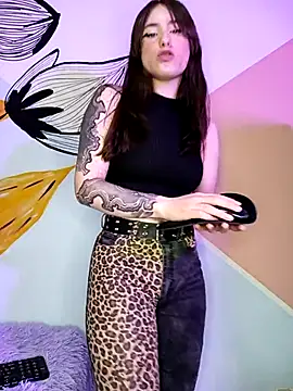 Snapshot of Amber-08 chatting on September 25, 2025, 2:10 pm Amber-08 online show from September 25, 2025, 2:10 pm