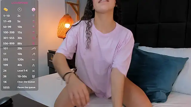 natalie esmith online show from December 22, 2025, 12:13 pm