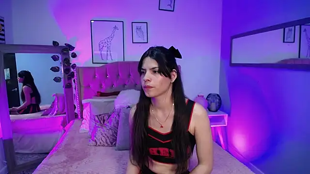 Snapshot of Astrid_Velle chatting on October 8, 2025, 3:26 am Astrid Velle online show from October 8, 2025, 3:26 am