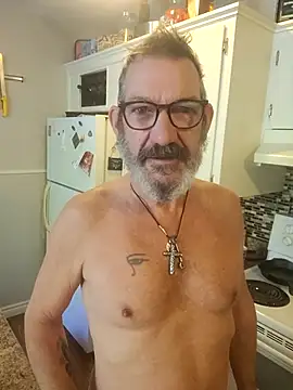 Snapshot of FoxnMouse chatting on October 12, 2025, 6:07 pm FoxnMouse online show from October 12, 2025, 6:07 pm