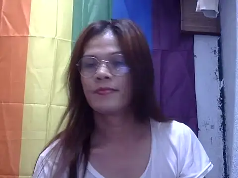 juicycum069 online show from June 12, 2026, 7:57 pm