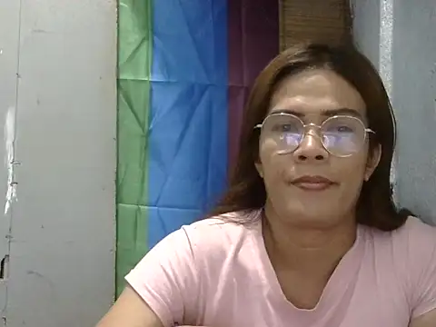 juicycum069 online show from June 18, 2026, 9:14 am