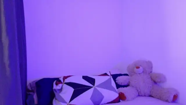 Snapshot of nudesketch1 chatting on October 18, 2025, 2:18 pm nudesketch1 online show from October 18, 2025, 2:18 pm