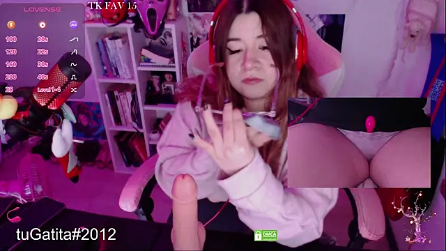 Pink girl0n online show from November 29, 2025, 7:22 am