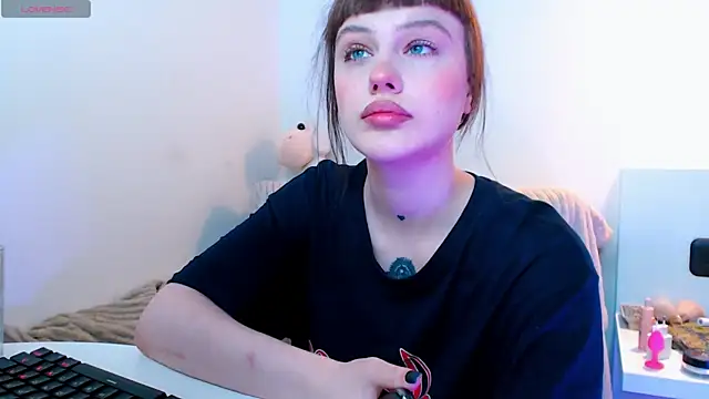 Pizda-Drozda online show from May 16, 2026, 1:13 am