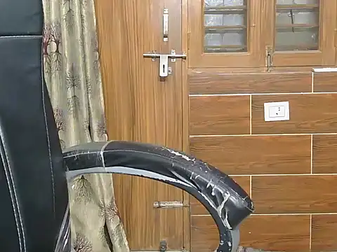 Diyaa Singh online show from June 11, 2026, 3:43 pm