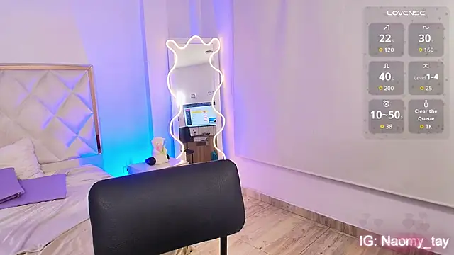 Snapshot of Naomy_tay1 chatting on October 13, 2025, 3:06 am Naomy tay1 online show from October 13, 2025, 3:06 am