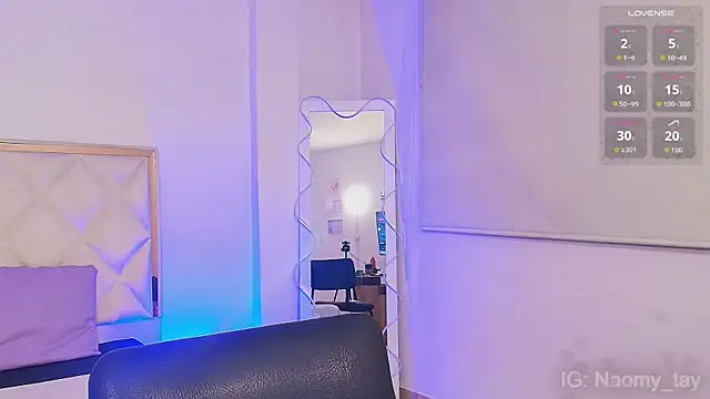 Snapshot of Naomy_tay1 chatting on October 30, 2025, 3:19 am Naomy tay1 online show from October 30, 2025, 3:19 am