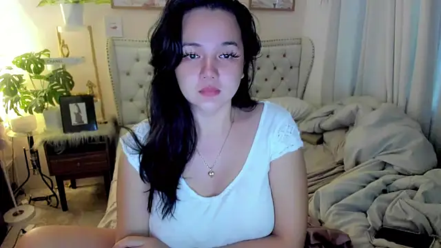 SweetHoney369 online show from January 6, 2026, 7:01 am