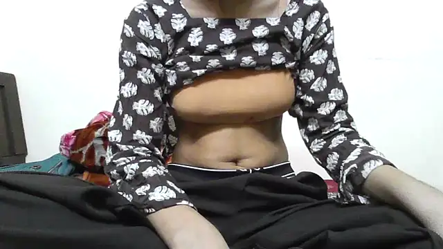 modelnishu online show from April 24, 2026, 2:41 pm