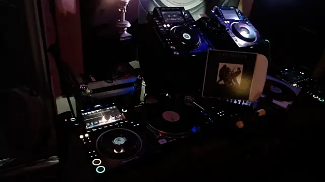 Snapshot of TransFionaLuv chatting on March 10, 2026, 6:57 pm TransFionaLuv online show from March 10, 2026, 6:57 pm