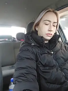 Snapshot of Reina_Cummings chatting on March 16, 2026, 6:17 am Reina Cummings online show from March 16, 2026, 6:17 am