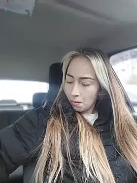 Snapshot of Reina_Cummings chatting on March 27, 2026, 5:57 am Reina Cummings online show from March 27, 2026, 5:57 am