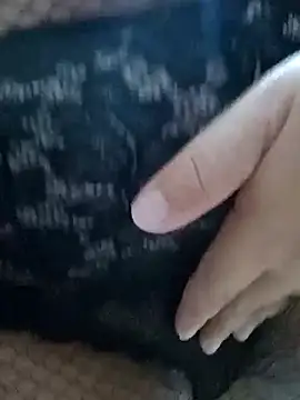 ladytropical1 online show from September 17, 2025, 4:19 pm