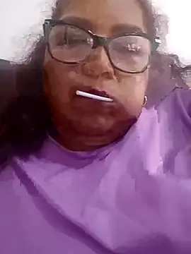 ladytropical1 online show from November 2, 2025, 4:42 pm