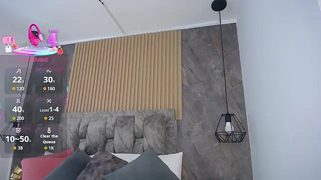 Snapshot of luna_killari chatting on September 17, 2025, 11:34 am luna killari online show from September 17, 2025, 11:34 am