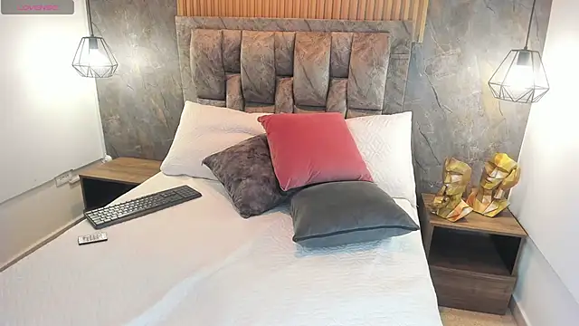 Snapshot of luna_killari chatting on October 14, 2025, 11:33 am luna killari online show from October 14, 2025, 11:33 am