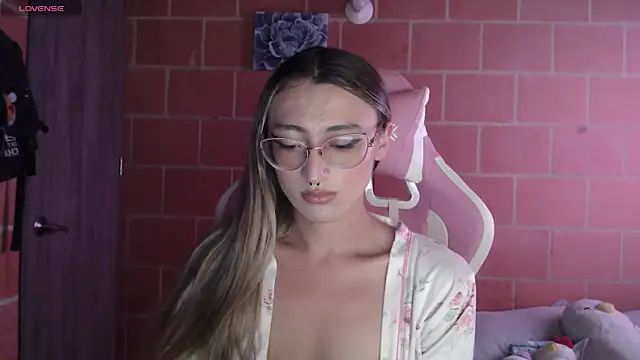 Snapshot of Andrea_camilaaa chatting on October 11, 2025, 4:38 pm Andrea camilaaa online show from October 11, 2025, 4:38 pm