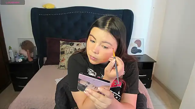 LucyPetit online show from September 26, 2025, 1:15 pm