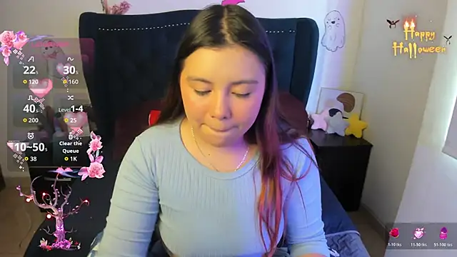 LucyPetit online show from October 21, 2025, 1:23 pm