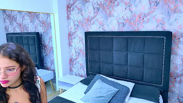 Angelique Angell online show from March 3, 2026, 7:42 pm