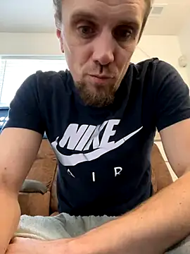 alwayshorny90 online show from November 1, 2025, 5:37 pm