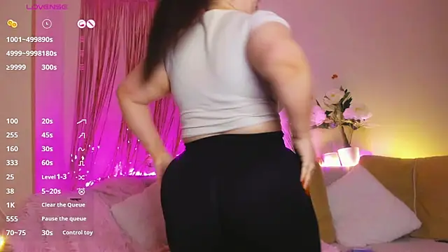Snapshot of Miss_Mila_ chatting on April 30, 2026, 6:36 pm Miss Mila online show from April 30, 2026, 6:36 pm