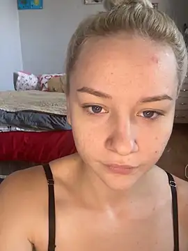 JennaOluretn online show from October 17, 2025, 7:44 am