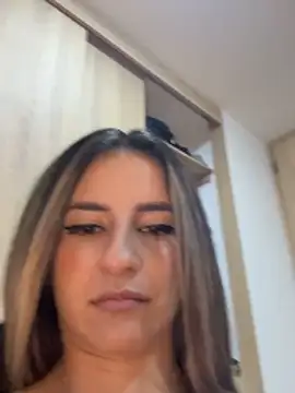 NIQUEILLA8 online show from March 10, 2026, 12:59 am