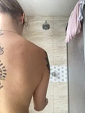 karla-thomsom10 online show from January 13, 2026, 5:18 pm