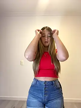 Snapshot of Zara_Ross chatting on September 18, 2025, 4:53 pm Zara Ross online show from September 18, 2025, 4:53 pm