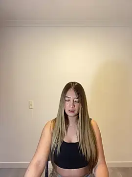 Snapshot of Zara_Ross chatting on October 12, 2025, 3:05 am Zara Ross online show from October 12, 2025, 3:05 am