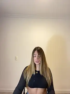 Snapshot of Zara_Ross chatting on October 29, 2025, 12:40 pm Zara Ross online show from October 29, 2025, 12:40 pm